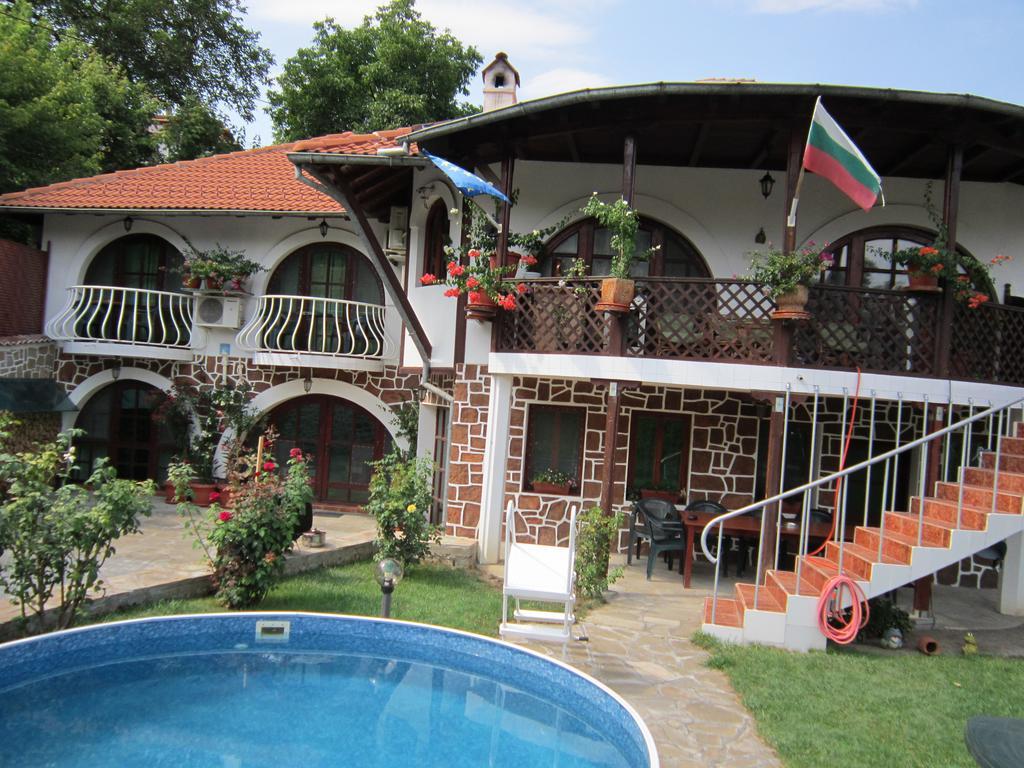 The Beautiful House Hotel Veliko Tarnovo Luaran gambar